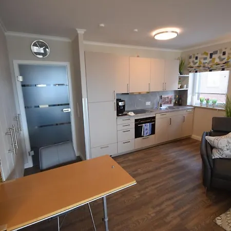 See-luen Apartment