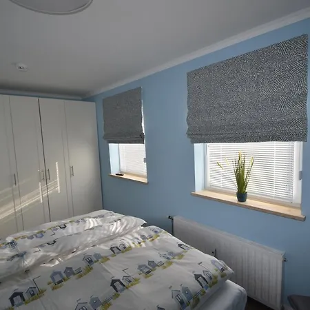 See-luen Apartment *