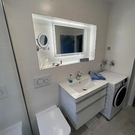 Apartment See-luen